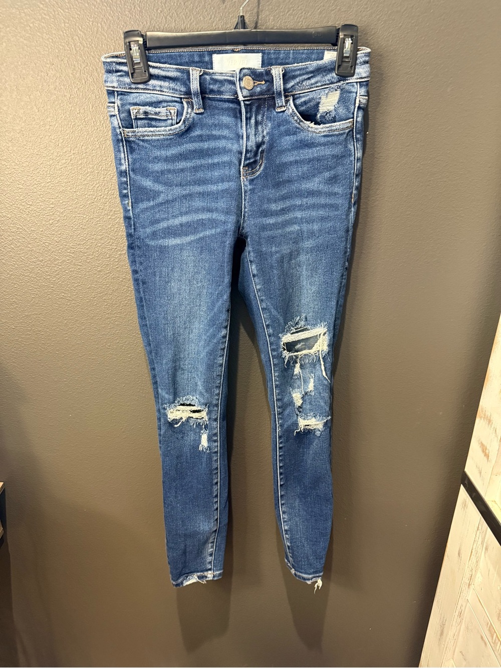 Slim Ripped Women's Skinny Jeans in Medium Blue